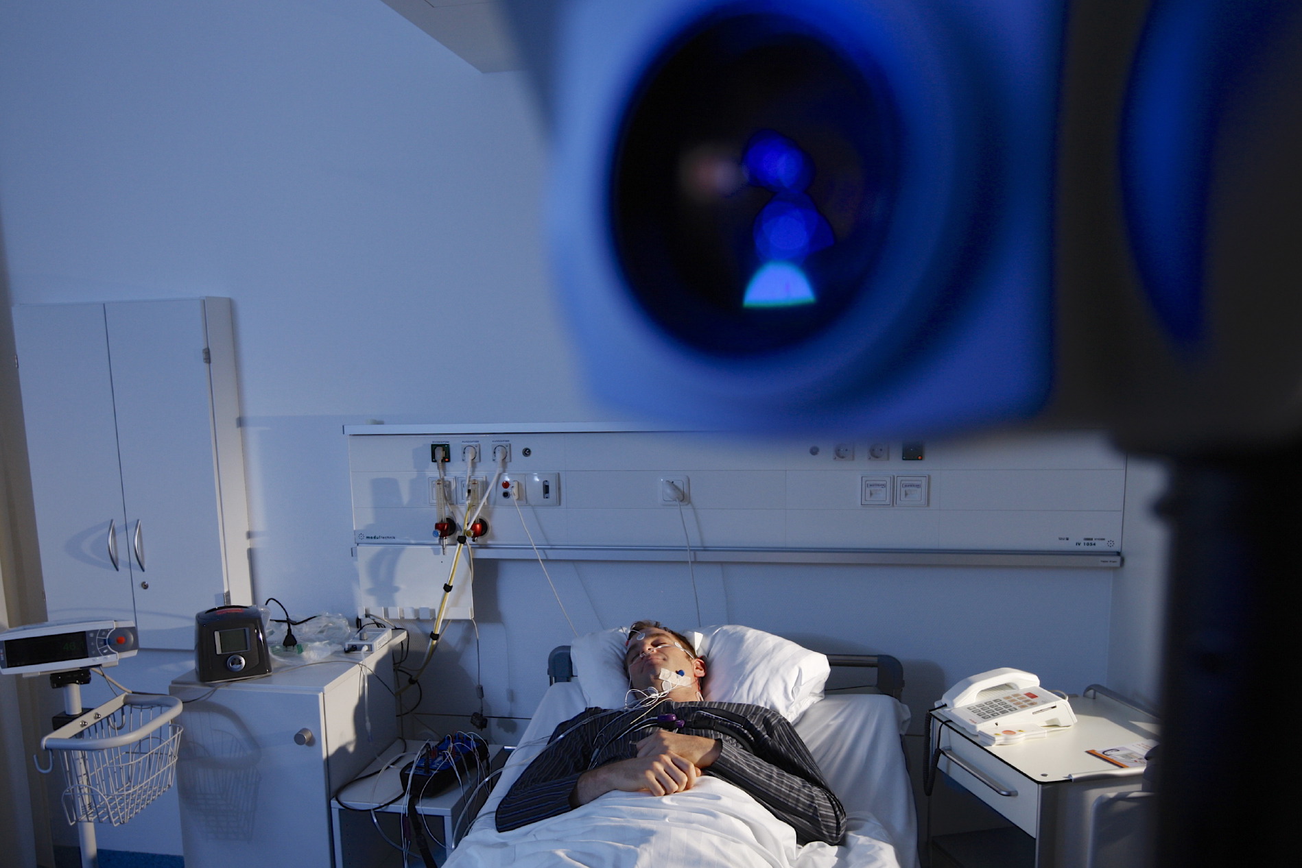 Ein Patient in einer Schlafklinik